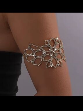 Brand New Silver Rhinestone Arm Bracelet Bridal
